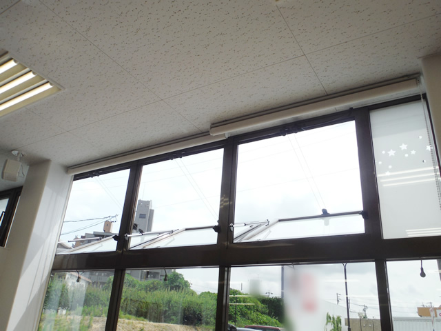 排煙窓の修理工事　名古屋市天白区